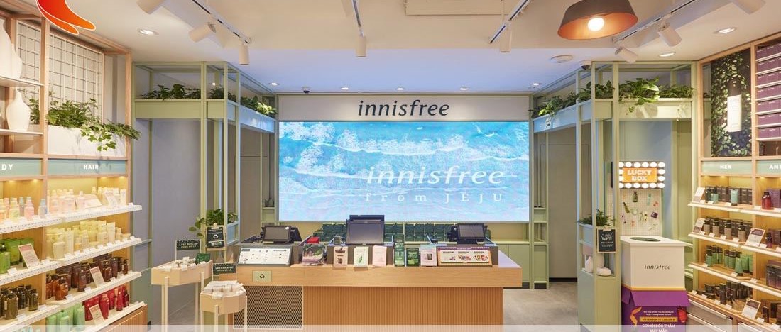 Mẫu thiết kế cửa hàng mỹ phẩm INNISFREE