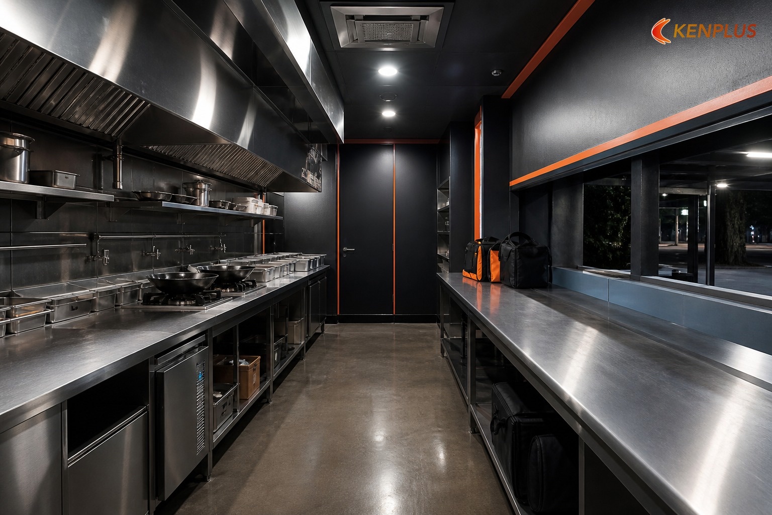 Cloud kitchen không seating: zoning bếp–đóng gói–shipper