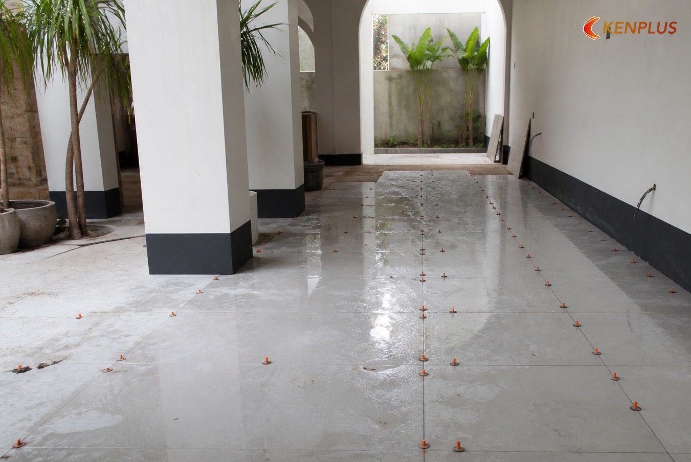 Soft opening — Timeline thi công specialty 30–45 ngày — các giai đoạn