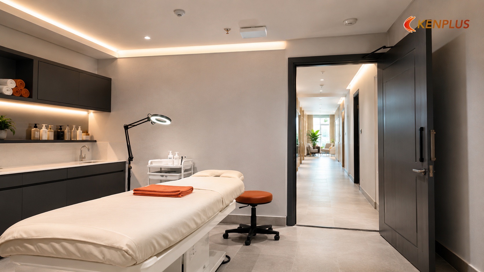 Thoát hiểm từ phòng treatment — Yêu cầu PCCC khi mở spa chăm sóc da Thoát hiểm từ phòng treatment — Yêu cầu PCCC khi mở spa chăm sóc da