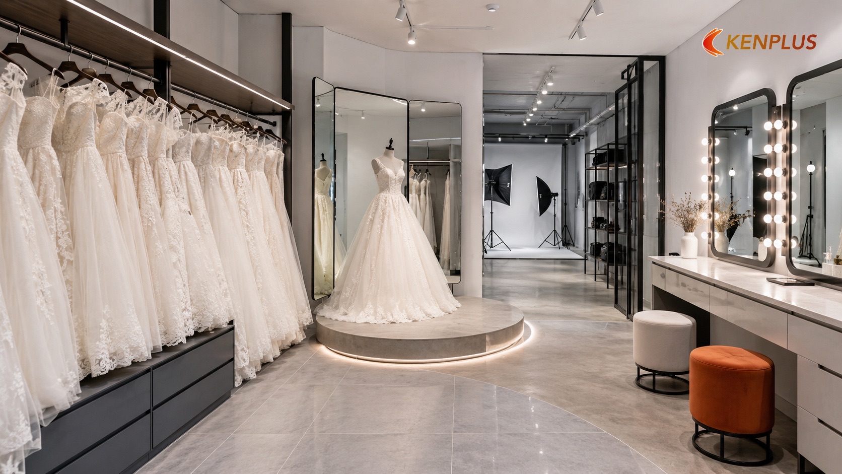 Sơ đồ ba khối và vị trí bục thử — Kích thước bục thử váy studio áo cưới bao nhiêu hợp lý Sơ đồ ba khối và vị trí bục thử — Kích thước bục thử váy studio áo cưới bao nhiêu hợp lý