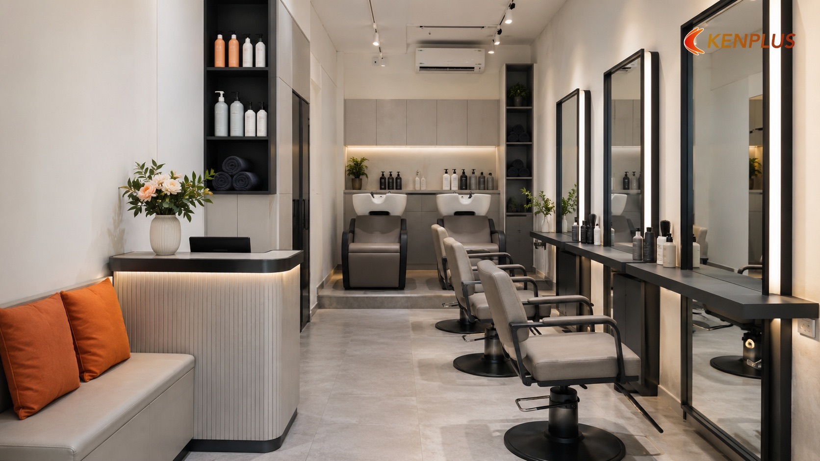 Vì sao 30 m² là quy mô nhỏ hơn hồ sơ salon KenPlus — Cách bố trí salon tóc nữ 30m² hợp lý